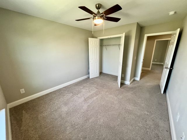 319 Carellton Dr, Gallatin, TN 37066