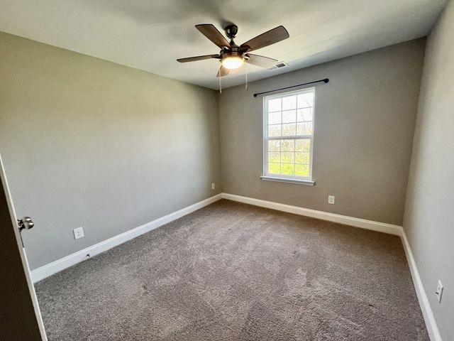 319 Carellton Dr, Gallatin, TN 37066