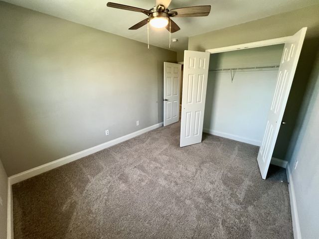 319 Carellton Dr, Gallatin, TN 37066