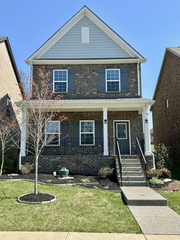 319 Carellton Dr, Gallatin, TN 37066