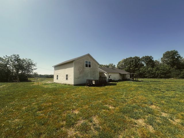 831 Philippi Rd, Wartrace, TN 37183