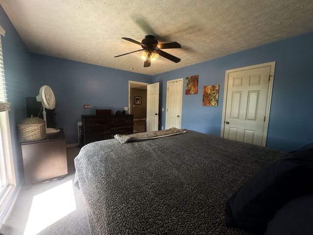 831 Philippi Rd, Wartrace, TN 37183