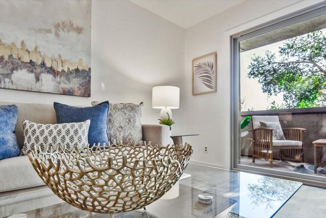 955 955 Shorepoint Ct 216, Alameda, CA 94501