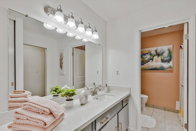 955 955 Shorepoint Ct 216, Alameda, CA 94501