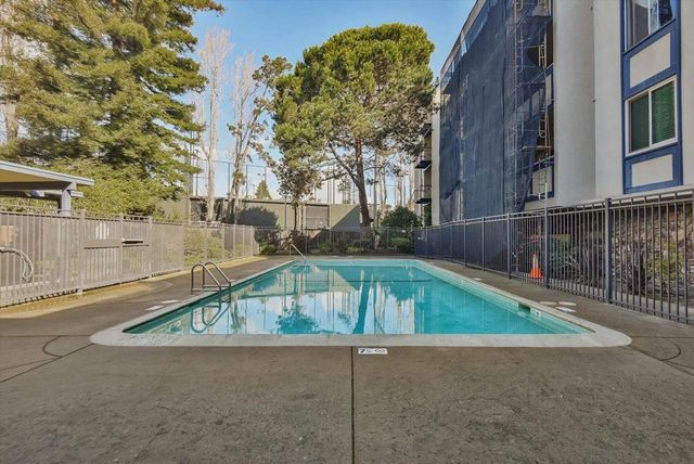 955 955 Shorepoint Ct 216, Alameda, CA 94501