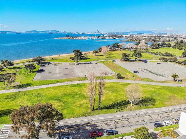 955 955 Shorepoint Ct 216, Alameda, CA 94501