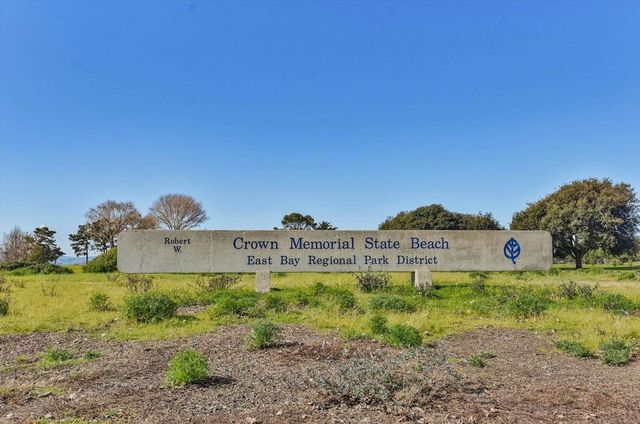 955 955 Shorepoint Ct 216, Alameda, CA 94501