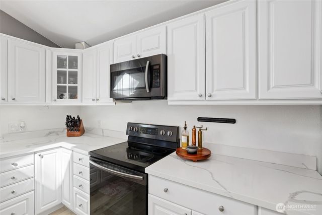 822 S Winnifred Street, Tacoma, WA 98465