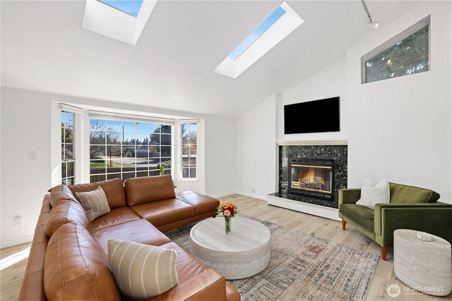 822 S Winnifred Street, Tacoma, WA 98465