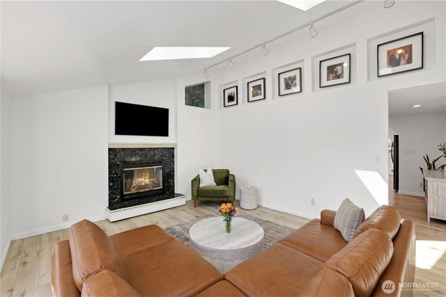 822 S Winnifred Street, Tacoma, WA 98465