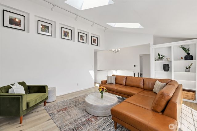 822 S Winnifred Street, Tacoma, WA 98465