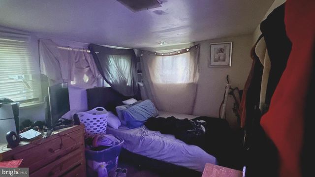 71 POPLAR ST, Penns Grove, NJ 08069