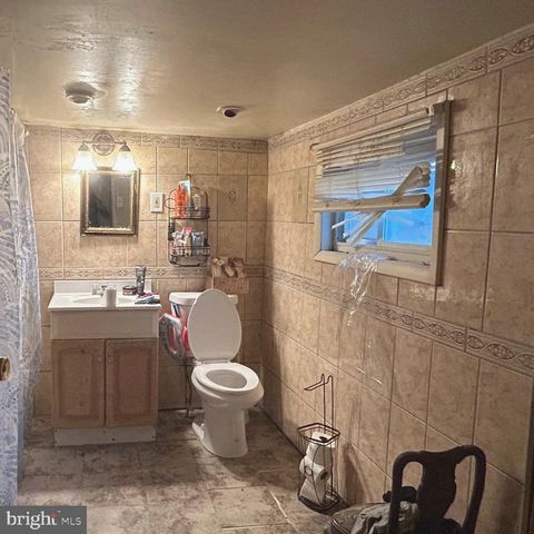 71 POPLAR ST, Penns Grove, NJ 08069