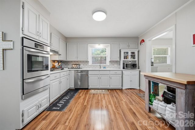 115 WEDGEWOOD Drive, Morganton, NC 28655