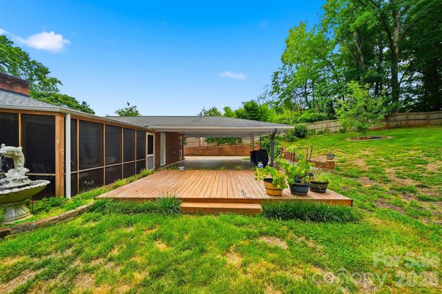 115 WEDGEWOOD Drive, Morganton, NC 28655