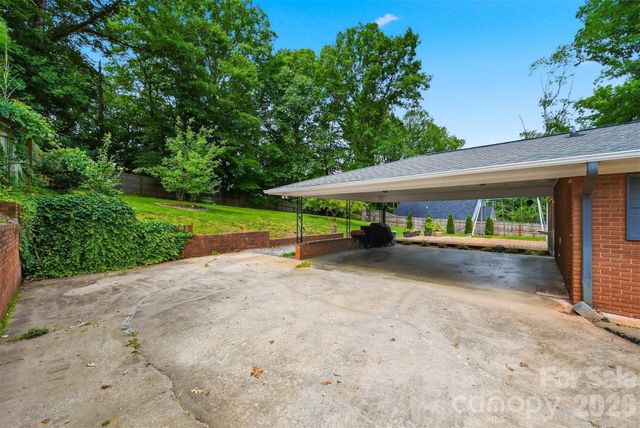 115 WEDGEWOOD Drive, Morganton, NC 28655