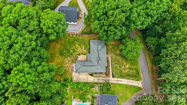 115 WEDGEWOOD Drive, Morganton, NC 28655