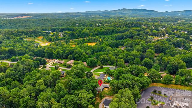 115 WEDGEWOOD Drive, Morganton, NC 28655