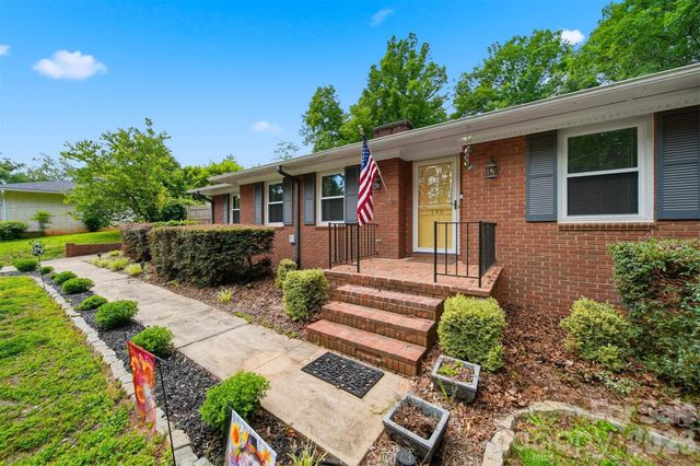 115 WEDGEWOOD Drive, Morganton, NC 28655