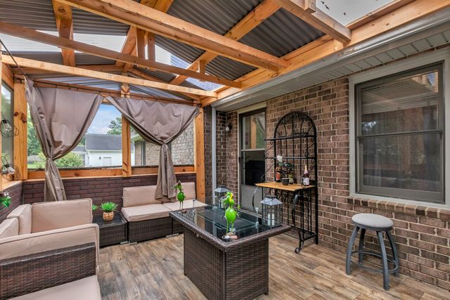 4329 Meadowland Dr, Murfreesboro, TN 37127