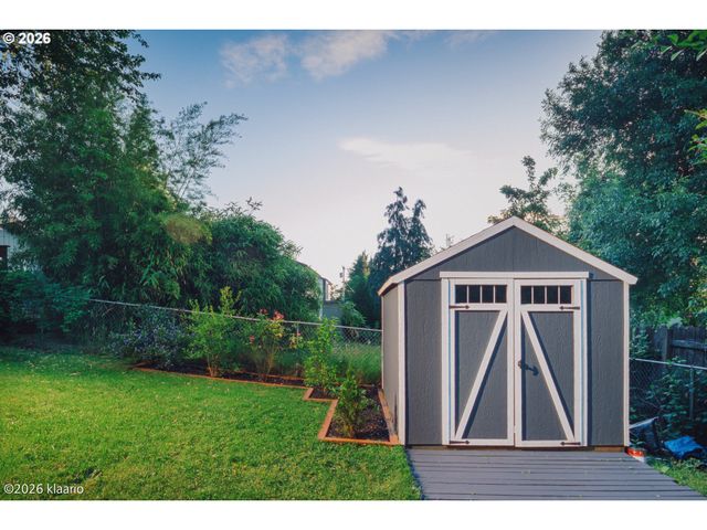4611 Sw Vacuna St, Portland, OR 97219