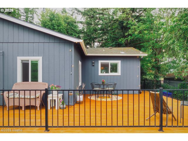 4611 Sw Vacuna St, Portland, OR 97219