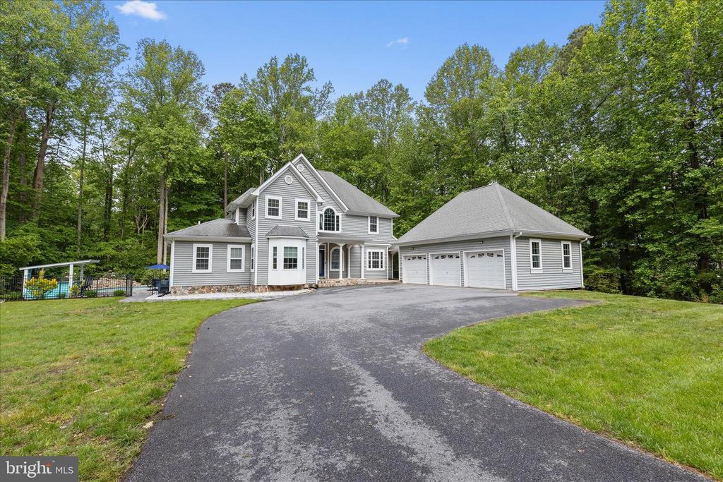Image 2 of property listing at 1700 DARES BEACH RD, Prince Frederick, MD 20678