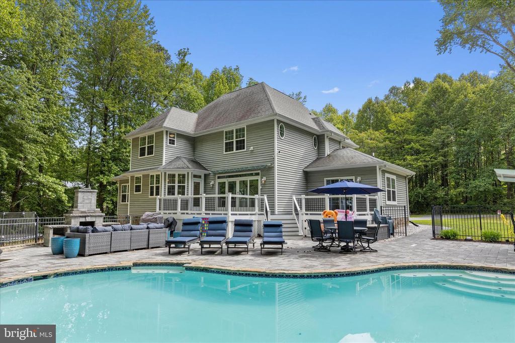 Image 3 of property listing at 1700 DARES BEACH RD, Prince Frederick, MD 20678