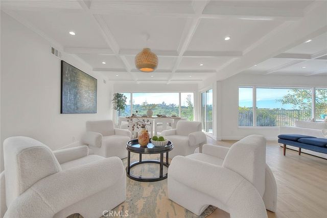 4701 Don Miguel, Los Angeles, CA 90008