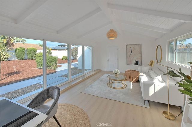 4701 Don Miguel, Los Angeles, CA 90008