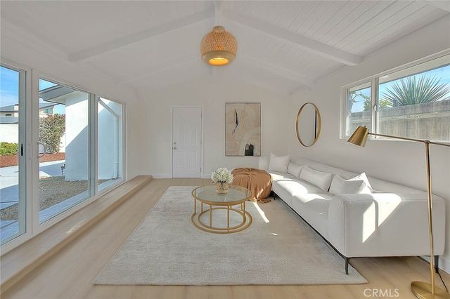 4701 Don Miguel, Los Angeles, CA 90008