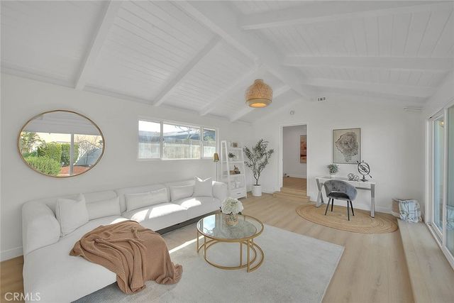 4701 Don Miguel, Los Angeles, CA 90008