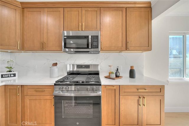 4701 Don Miguel, Los Angeles, CA 90008