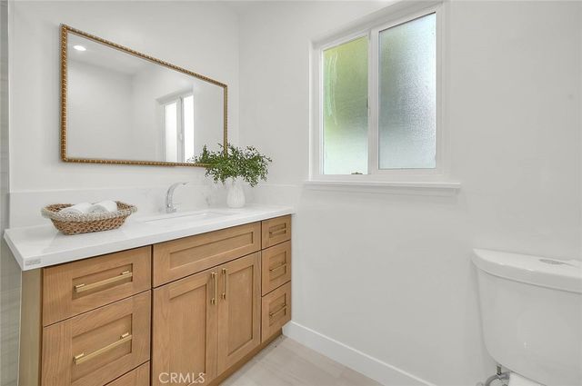 4701 Don Miguel, Los Angeles, CA 90008