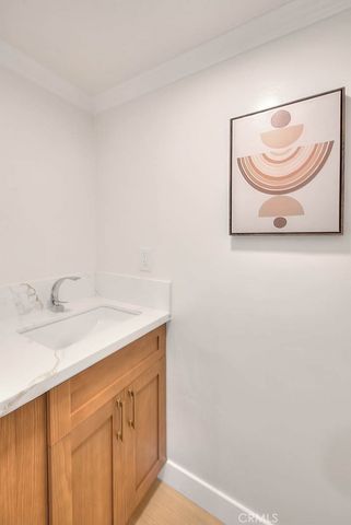 4701 Don Miguel, Los Angeles, CA 90008