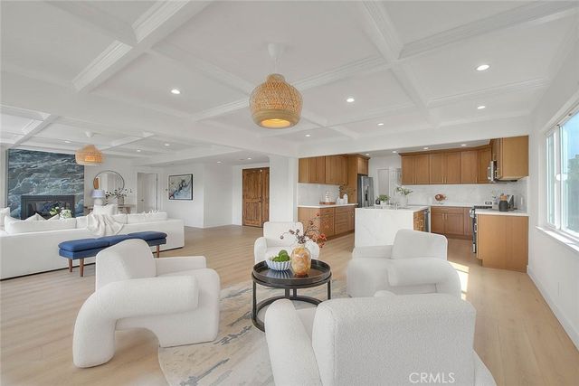 4701 Don Miguel, Los Angeles, CA 90008