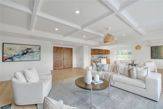 4701 Don Miguel, Los Angeles, CA 90008