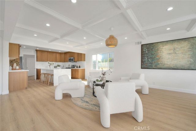 4701 Don Miguel, Los Angeles, CA 90008