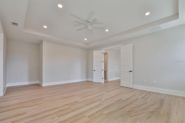 3223 W PAXTON AVENUE, Tampa, FL 33611