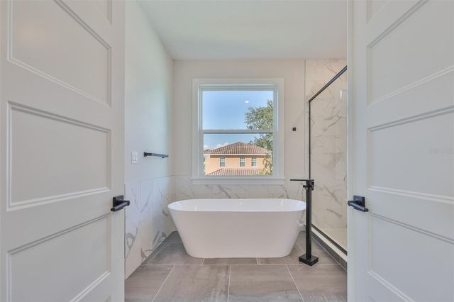 3223 W PAXTON AVENUE, Tampa, FL 33611