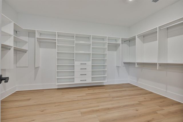 3223 W PAXTON AVENUE, Tampa, FL 33611