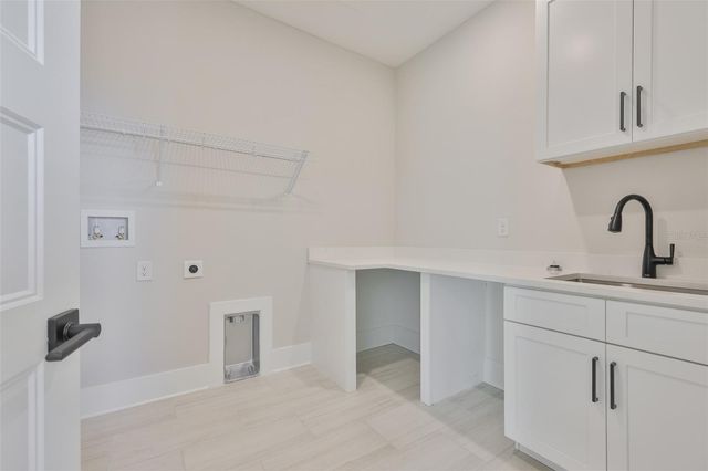 3223 W PAXTON AVENUE, Tampa, FL 33611