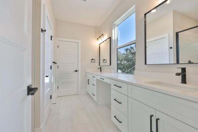 3223 W PAXTON AVENUE, Tampa, FL 33611