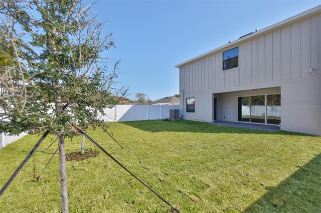 3223 W PAXTON AVENUE, Tampa, FL 33611