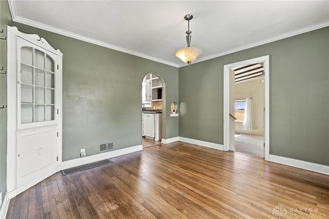 250 S Xenia Drive, Enon Vlg, OH 45323