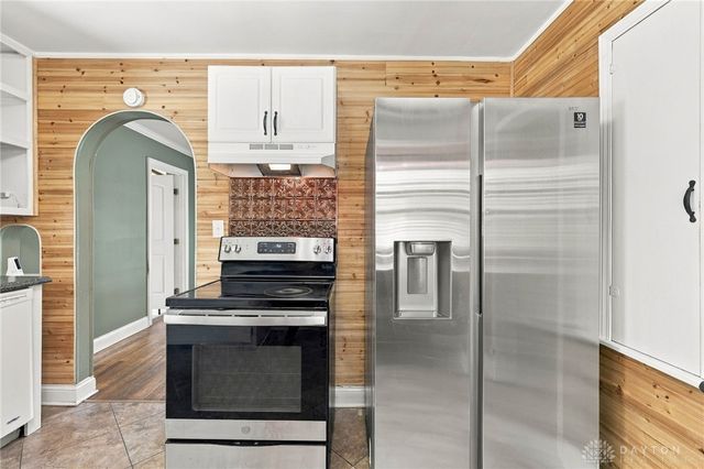 250 S Xenia Drive, Enon Vlg, OH 45323