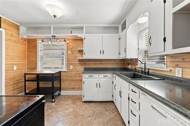 250 S Xenia Drive, Enon Vlg, OH 45323