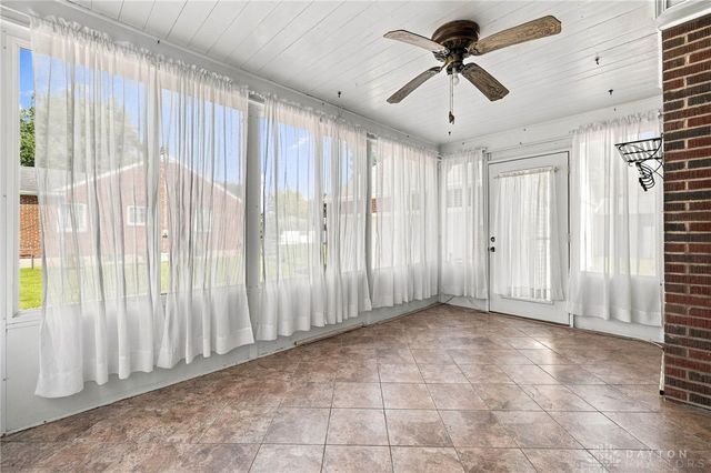 250 S Xenia Drive, Enon Vlg, OH 45323