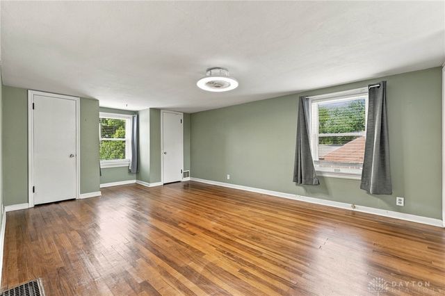 250 S Xenia Drive, Enon Vlg, OH 45323