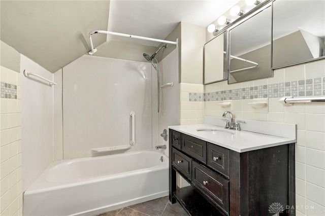 250 S Xenia Drive, Enon Vlg, OH 45323
